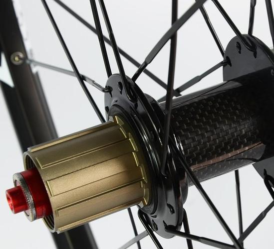 最小采购量:1套 材质:合金轮毂 用途:自行车轮毂 产品详情 工厂直销